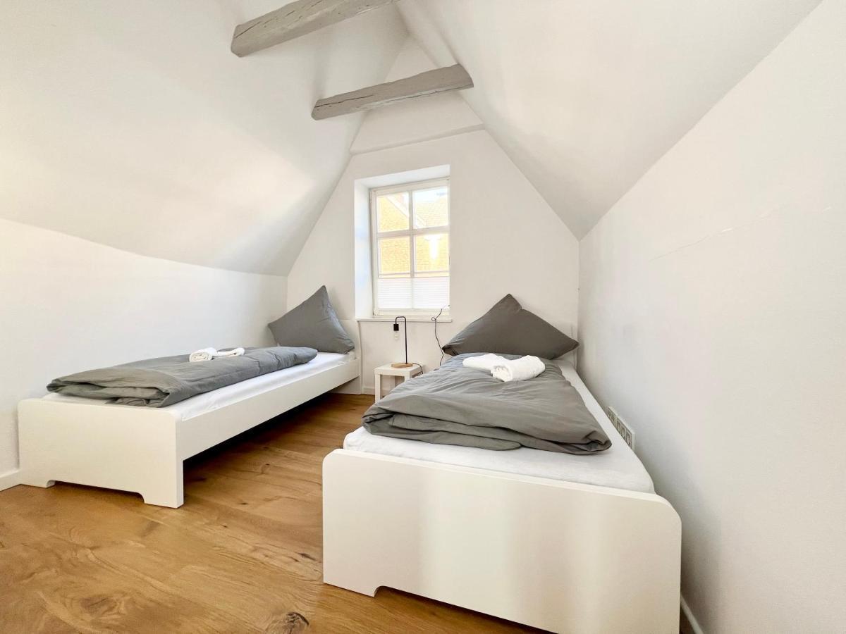 Historisches Kontorhaus, Zentral, 2Zi., Netflix! Villa Emden Exterior foto